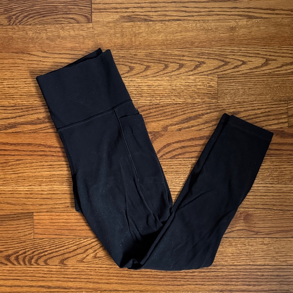 Athleta Black salutation Stash Tights